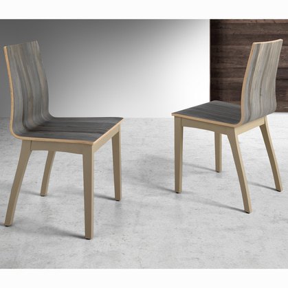 Silla de madera moderna PNL 102 con acabado en tonos naturales