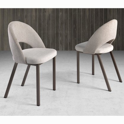 Silla PNL 233 con diseño moderno curvo para hall de hotel